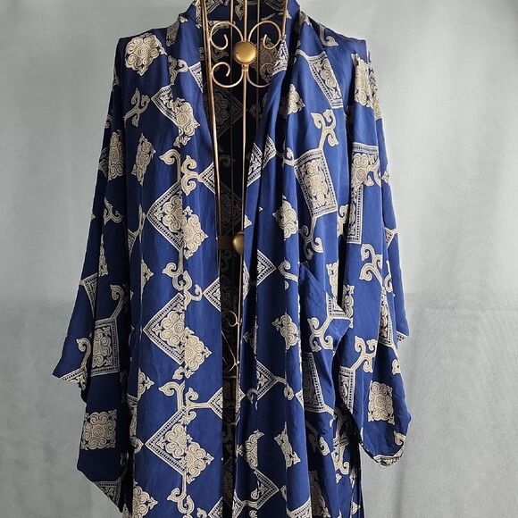100% Silk Vintage Kimono with Pockets, Kakusode Sleeves Size M - Picture 5 of 10